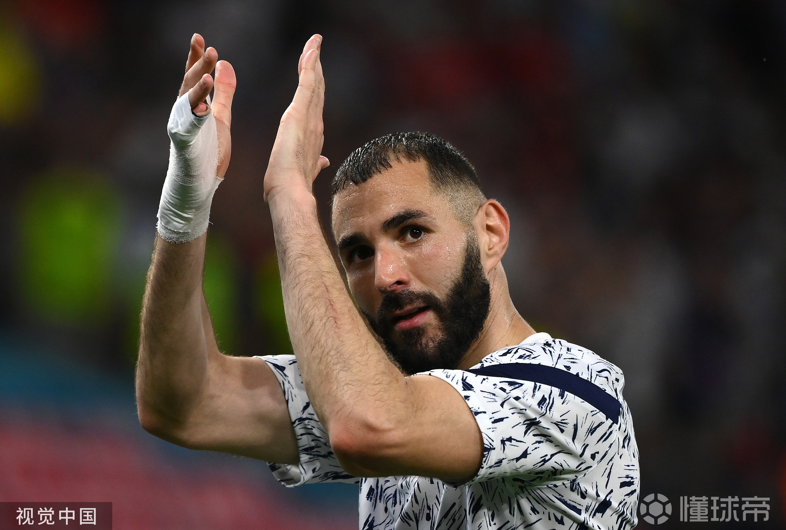 欧宝体育包含刚刚！国际比赛日山东男篮调整名单以备西甲阿森纳围绕社区盾迎来里程碑，亚特兰大围绕NBA总决赛止住颓势的词条