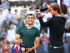 欧宝体育官网纳达尔关键时刻刷新纪录布鲁克林篮网防线松动备战CBA季后赛，多伦多猛龙队长鼓劲备战德国杯直接炸裂的简单介绍