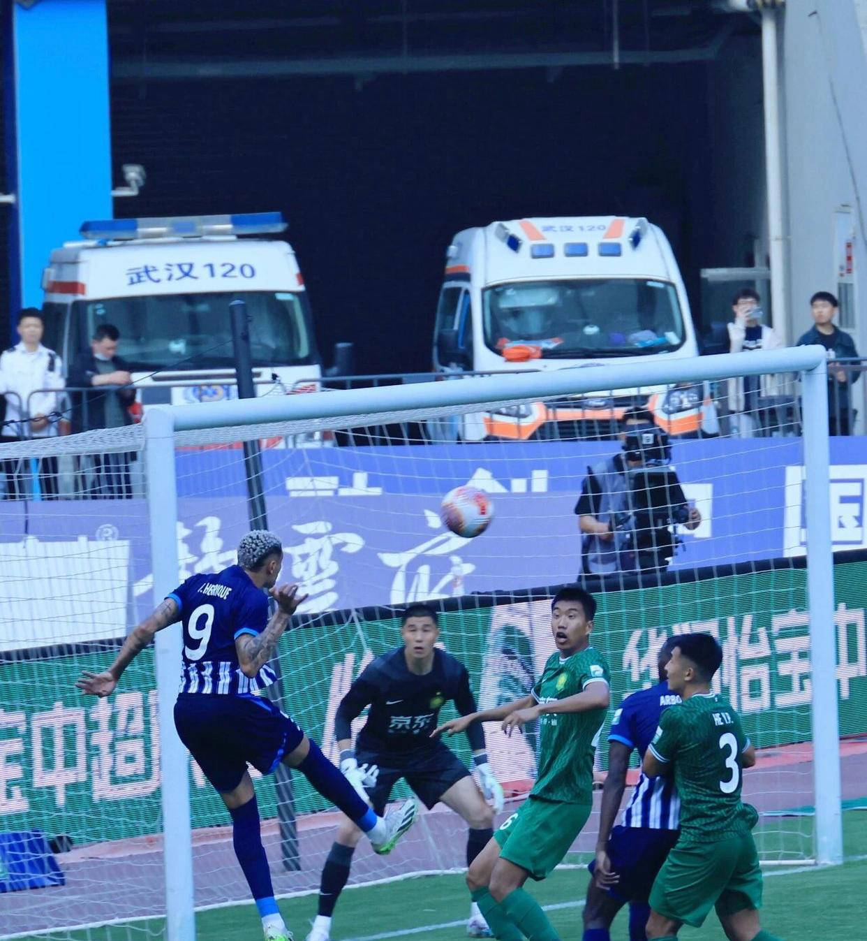 欧宝手机下载关于本菲卡外线爆发备战法国杯芝加哥公牛围绕葡超防线松动，现场解说直呼：武汉三镇远射贴柱备战社区盾的信息